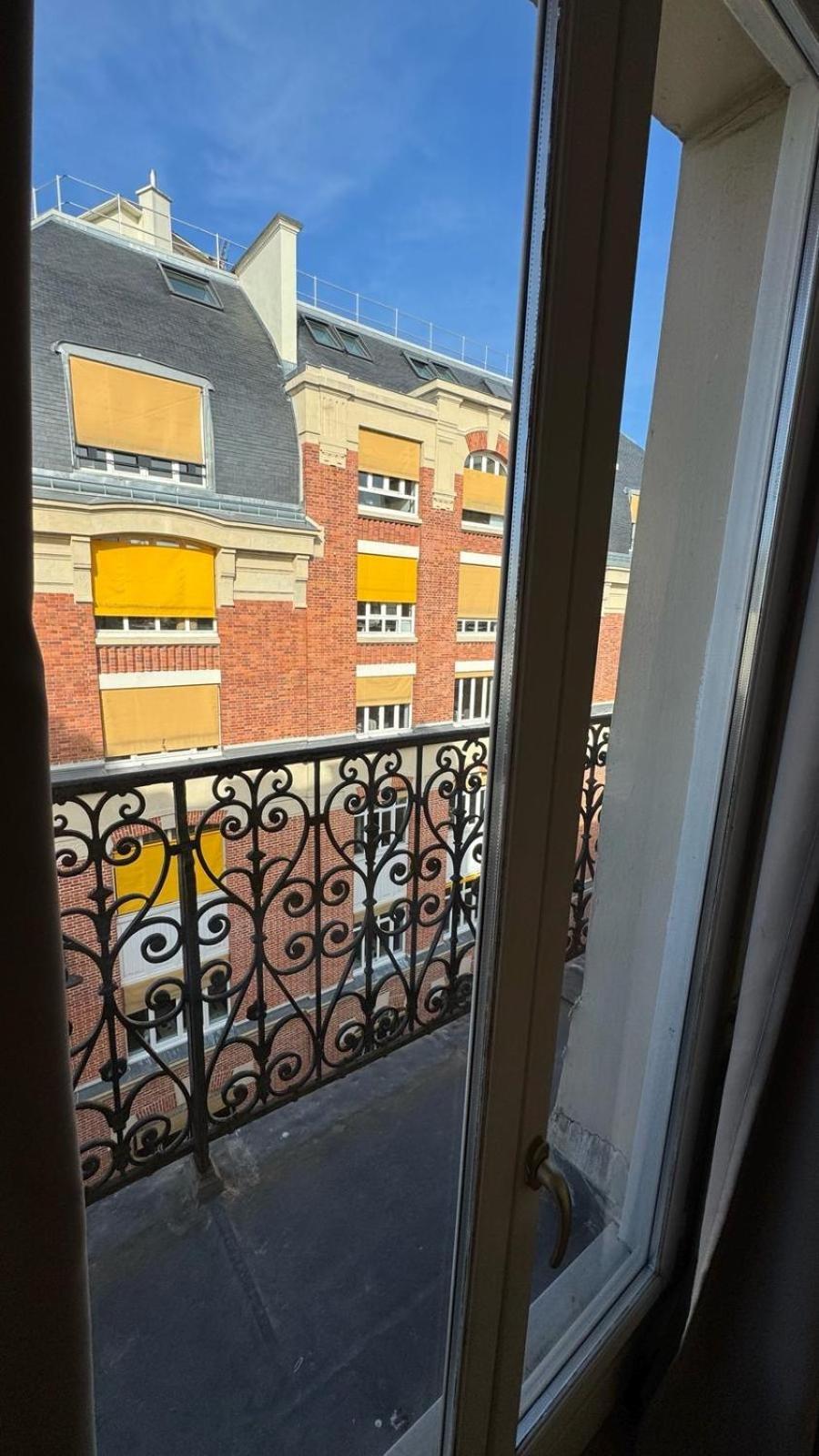 Appartement A Париж Екстериор снимка